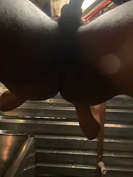 BttmGuy01 online show from October 18, 1:27 pm