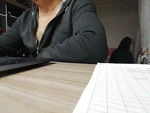 alykemylove01 online show from February 27, 7:15 pm