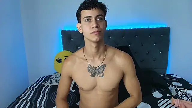 Snapshot of Maximiliano__Fire chatting on September 18, 7:16 pm Maximiliano Fire online show from September 18, 7:16 pm