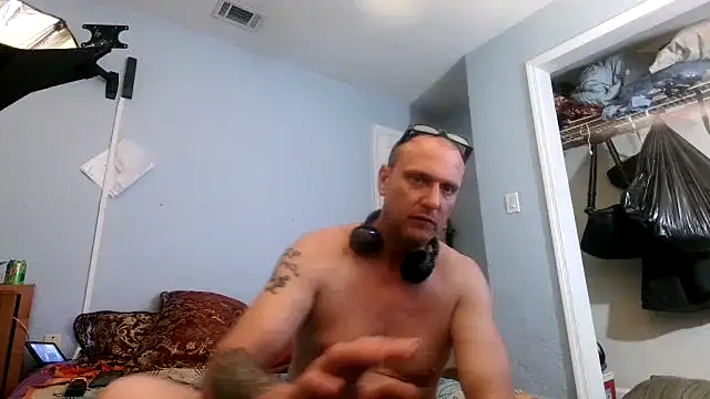 Snapshot of PornStro921 chatting on March 14, 11:12 am PornStro921 online show from March 14, 11:12 am