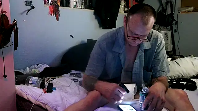 Snapshot of PornStro921 chatting on October 12, 8:41 am PornStro921 online show from October 12, 8:41 am