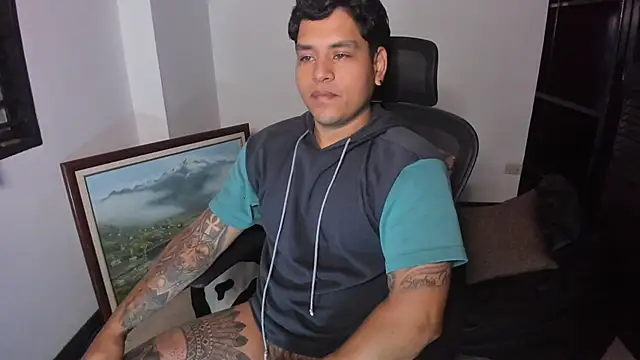 Snapshot of maxflurry_ chatting on September 12, 9:42 am maxflurry online show from September 12, 9:42 am