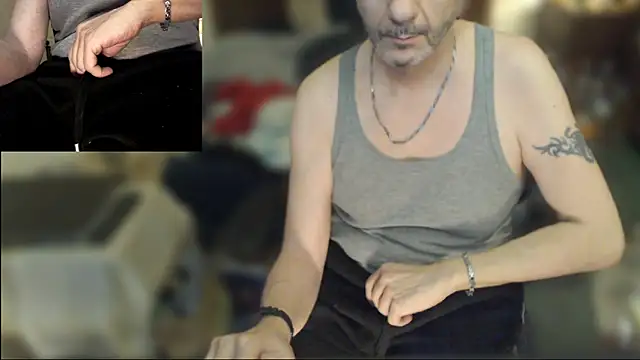 maxdaddy690 online show from April 28, 9:30 pm