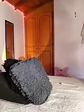 morenosiam online show from December 17, 1:57 am