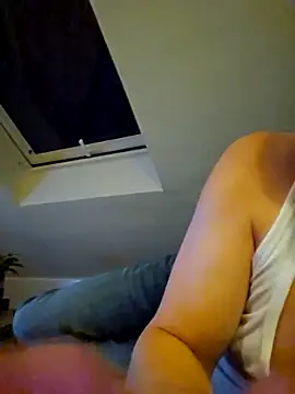 DearRusting online show from April 27, 8:25 pm