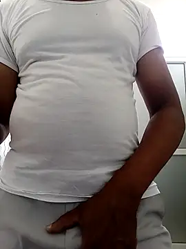 Snapshot of black77SL chatting on October 30, 11:00 am black77SL online show from October 30, 11:00 am