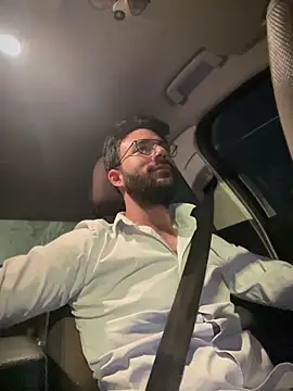 YJeromZCoxk online show from March 13, 6:01 pm