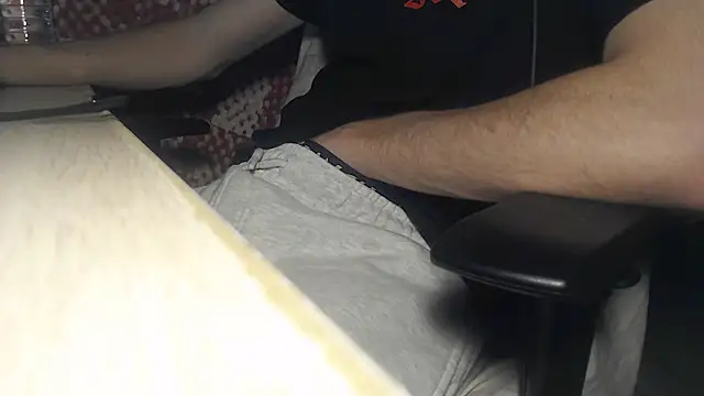 Snapshot of GreekDaddyNickOfficial chatting on October 22, 9:40 pm GreekDaddyNickOfficial online show from October 22, 9:40 pm