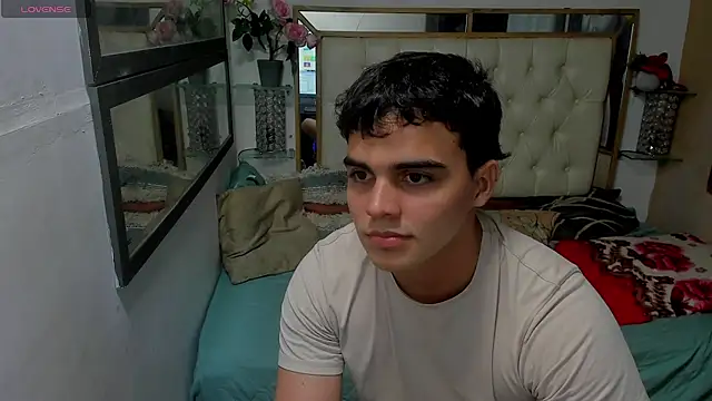 heiker  online show from November 11, 3:22 am