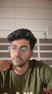 DoctorAlonee46 online show from November 3, 8:18 am