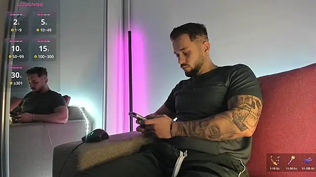 nicholasX1 online show from March 14, 5:31 pm