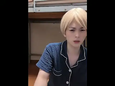 Snapshot of mgnhiroyuki chatting on October 19, 12:04 am mgnhiroyuki online show from October 19, 12:04 am