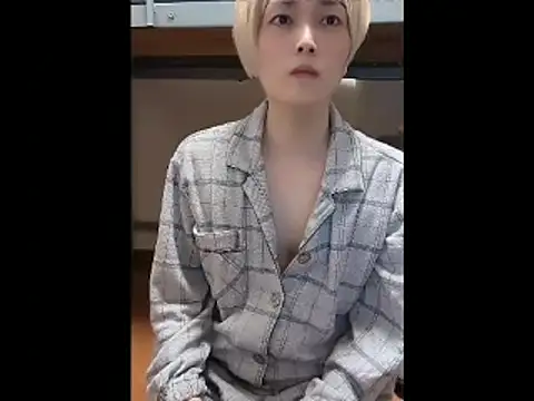 Snapshot of mgnhiroyuki chatting on October 24, 11:12 am mgnhiroyuki online show from October 24, 11:12 am