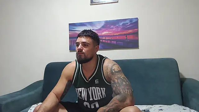 Snapshot of Tiberius_hunk chatting on October 19, 3:04 pm Tiberius hunk online show from October 19, 3:04 pm