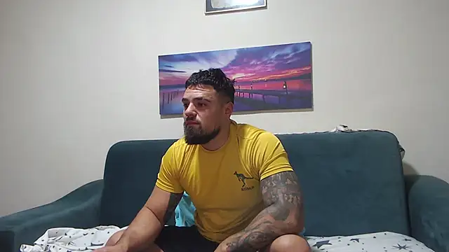 Snapshot of Tiberius_hunk chatting on October 16, 3:14 am Tiberius hunk online show from October 16, 3:14 am