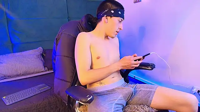 Andrew Wolff online show from November 15, 3:52 am