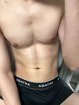 jae yuu online show from December 17, 2:02 pm