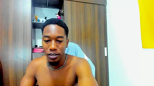 Snapshot of Dreamastercum_ chatting on September 10, 8:40 pm Dreamastercum online show from September 10, 8:40 pm