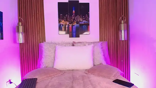 Jonas Rivers online show from December 4, 5:03 am