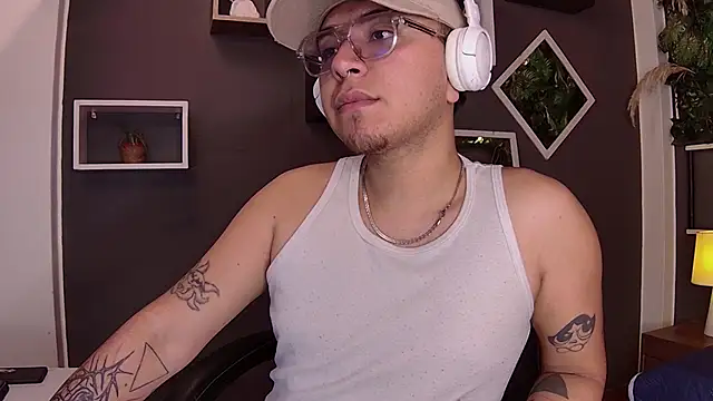 alex  montesco online show from March 10, 1:10 pm