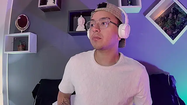 alex  montesco online show from March 20, 11:49 am