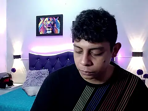 Snapshot of Alejandroo_22 chatting on September 17, 2:29 pm Alejandroo 22 online show from September 17, 2:29 pm