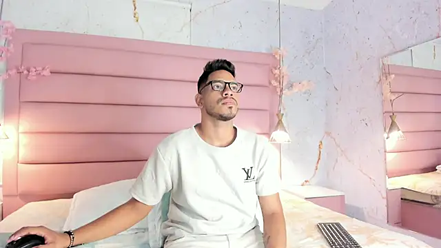 ETHAN DRAVEN online show from September 11, 7:24 pm