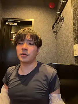 waka3232 online show from May 8, 11:11 am