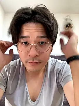 Snapshot of waka3232 chatting on October 9, 12:37 am waka3232 online show from October 9, 12:37 am