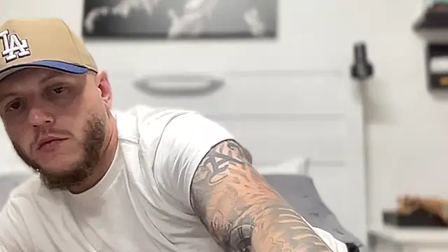 Thegreatwhitepipe online show from November 15, 10:28 am