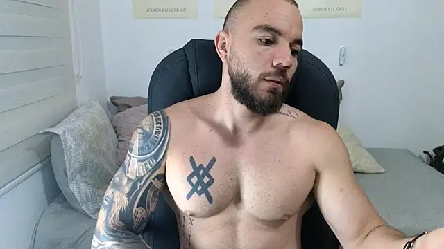 Snapshot of Isaac_Carter chatting on October 14, 11:17 am Isaac Carter online show from October 14, 11:17 am