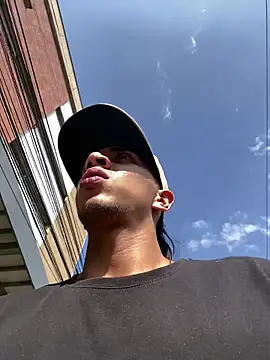 Monkey uchiha777 online show from December 21, 7:44 pm