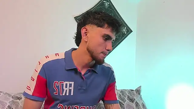 samevansx  online show from April 17, 9:50 pm