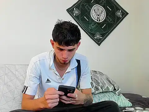 samevansx  online show from February 7, 8:03 pm