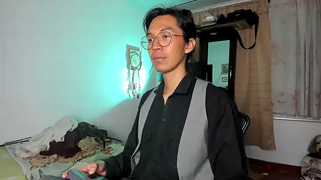 Snapshot of OlivierLeRouge chatting on September 16, 12:23 am OlivierLeRouge online show from September 16, 12:23 am
