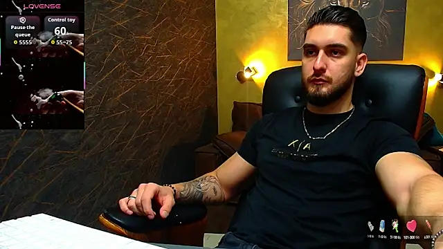 Snapshot of MatiasDean chatting on October 7, 5:00 am MatiasDean online show from October 7, 5:00 am