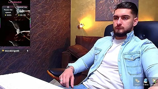 Snapshot of MatiasDean chatting on September 30, 5:02 am MatiasDean online show from September 30, 5:02 am