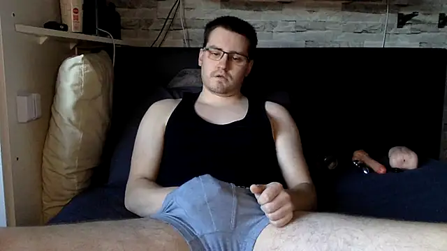 curvycock1884 online show from March 15, 4:54 pm