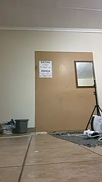 bakedsnackmmh online show from April 22, 8:46 pm