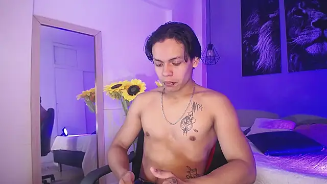 Snapshot of Draco_collins chatting on September 30, 8:23 pm Draco collins online show from September 30, 8:23 pm