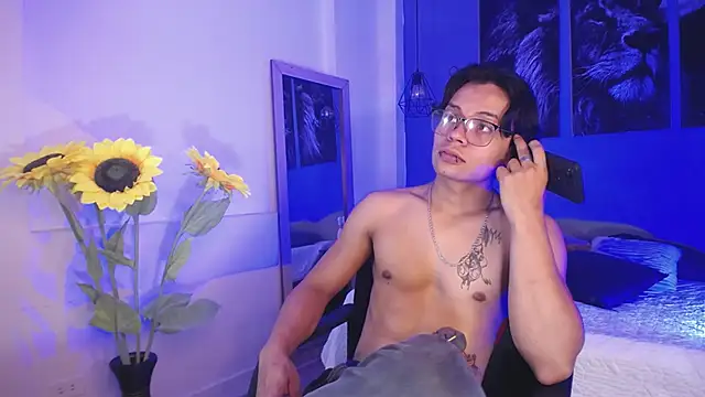 Snapshot of Draco_collins chatting on October 1, 8:24 pm Draco collins online show from October 1, 8:24 pm