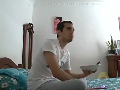 Thiagobb7 online show from March 18, 8:45 pm