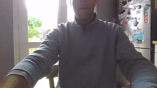 Snapshot of Simon_76 chatting on October 11, 7:45 am Simon 76 online show from October 11, 7:45 am