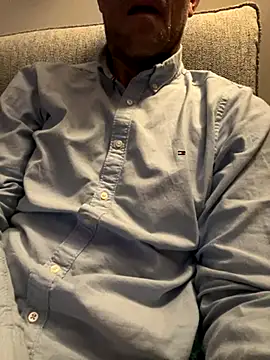 Snapshot of Simon_76 chatting on October 8, 8:13 pm Simon 76 online show from October 8, 8:13 pm