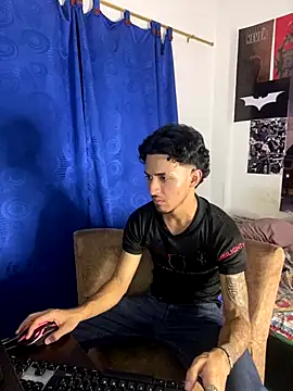 Snapshot of Zayn_kane chatting on September 13, 12:44 am Zayn kane online show from September 13, 12:44 am