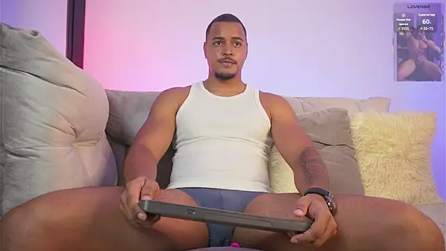 AshtonnSummer online show from December 4, 7:43 pm