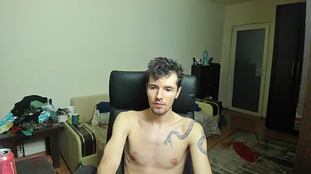 Snapshot of JustinPorno chatting on September 21, 7:47 pm JustinPorno online show from September 21, 7:47 pm