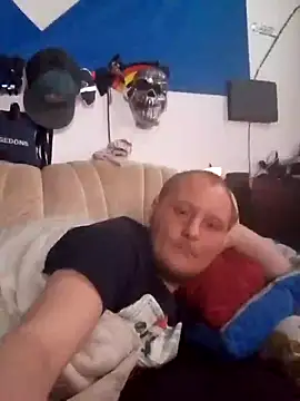 Atze202518 online show from October 19, 3:48 pm