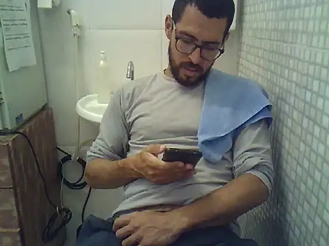 Snapshot of pdasgyn chatting on October 9, 2:55 pm pdasgyn online show from October 9, 2:55 pm