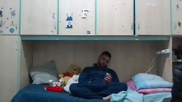 Francescodicristina44 online show from April 24, 10:34 pm